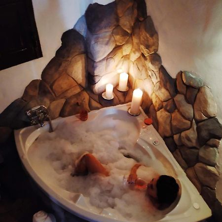 El Escondite De Martina, Casa Rural Romantica Setenil De Las Bodegas Exteriör bild