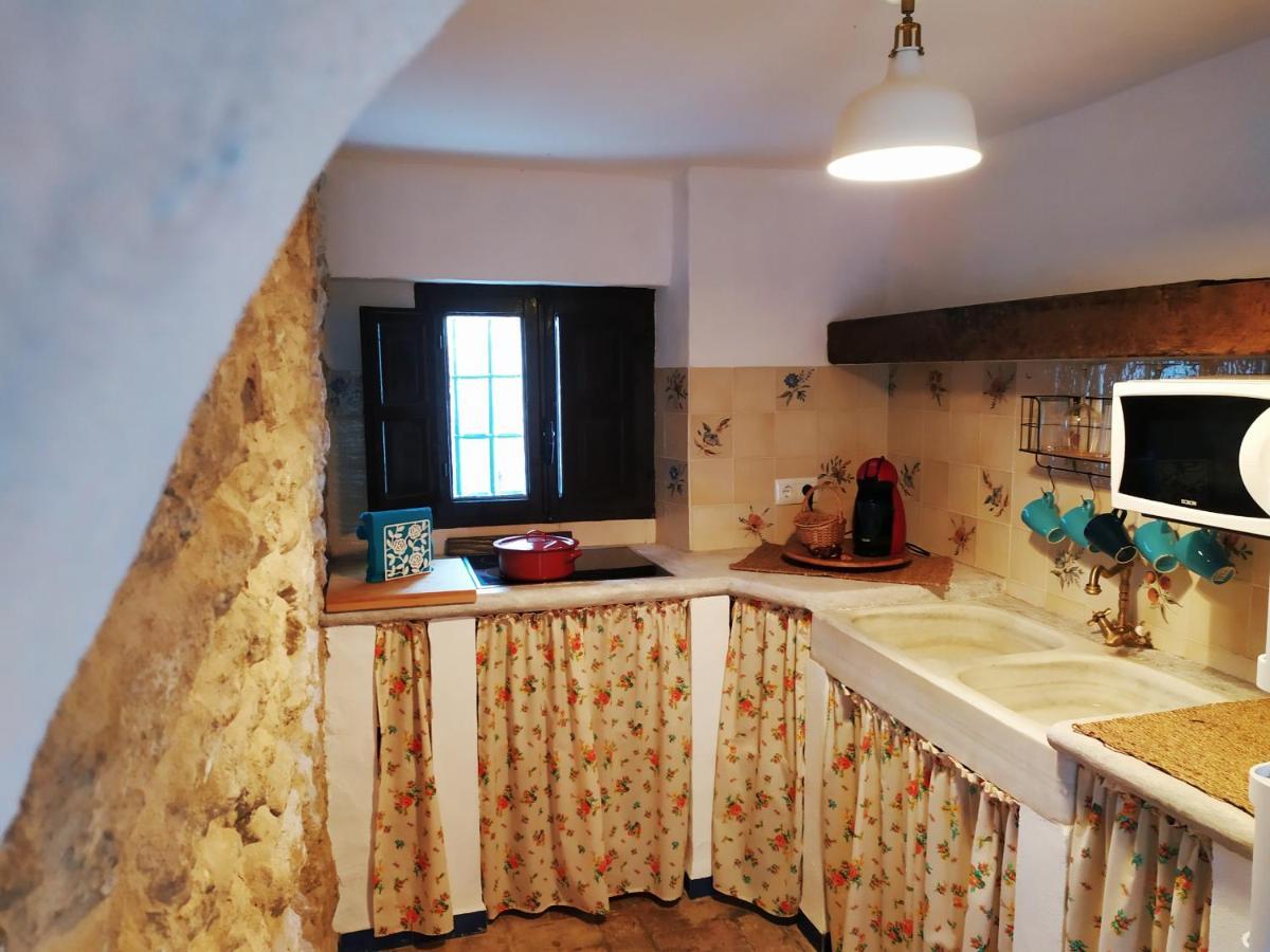 El Escondite De Martina, Casa Rural Romantica Setenil De Las Bodegas Exteriör bild