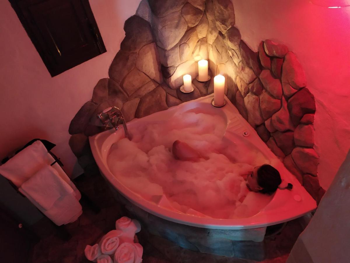 El Escondite De Martina, Casa Rural Romantica Setenil De Las Bodegas Exteriör bild