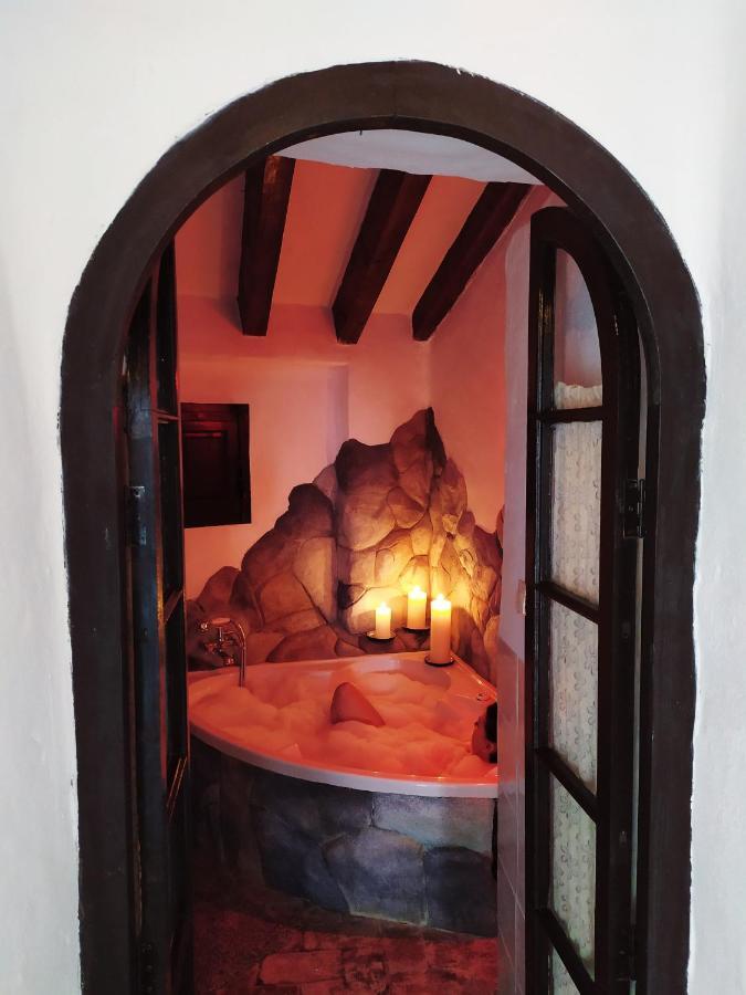 El Escondite De Martina, Casa Rural Romantica Setenil De Las Bodegas Exteriör bild